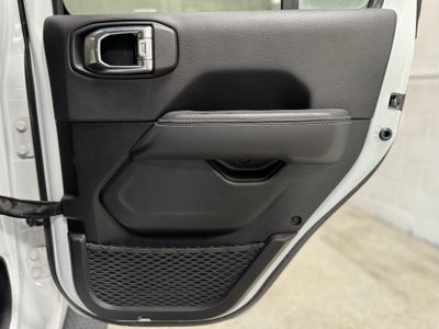 2022 Jeep Wrangler Unlimited Sahara 4x4