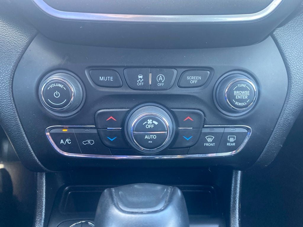 2022 Jeep Cherokee Trailhawk