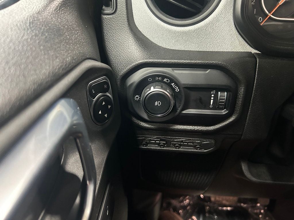 2024 Jeep Wrangler 4-Door Willys 4x4