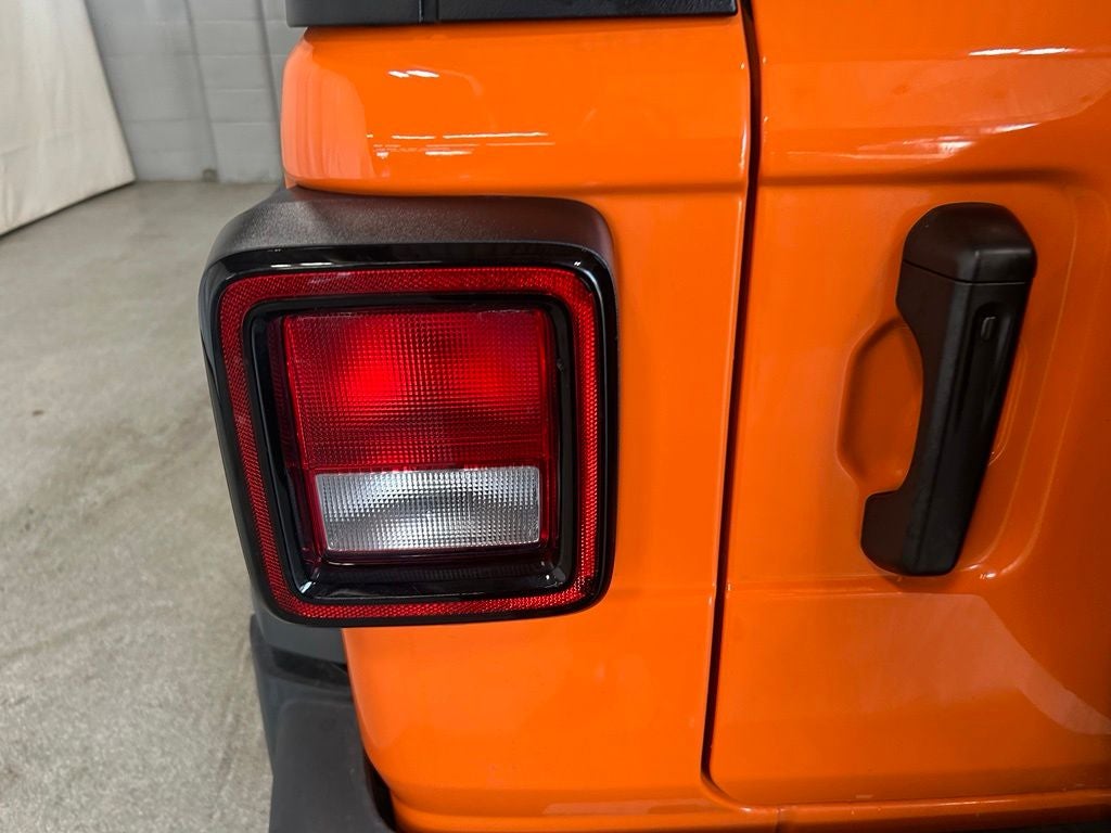 2025 Jeep Wrangler 4-Door Summit 4x4