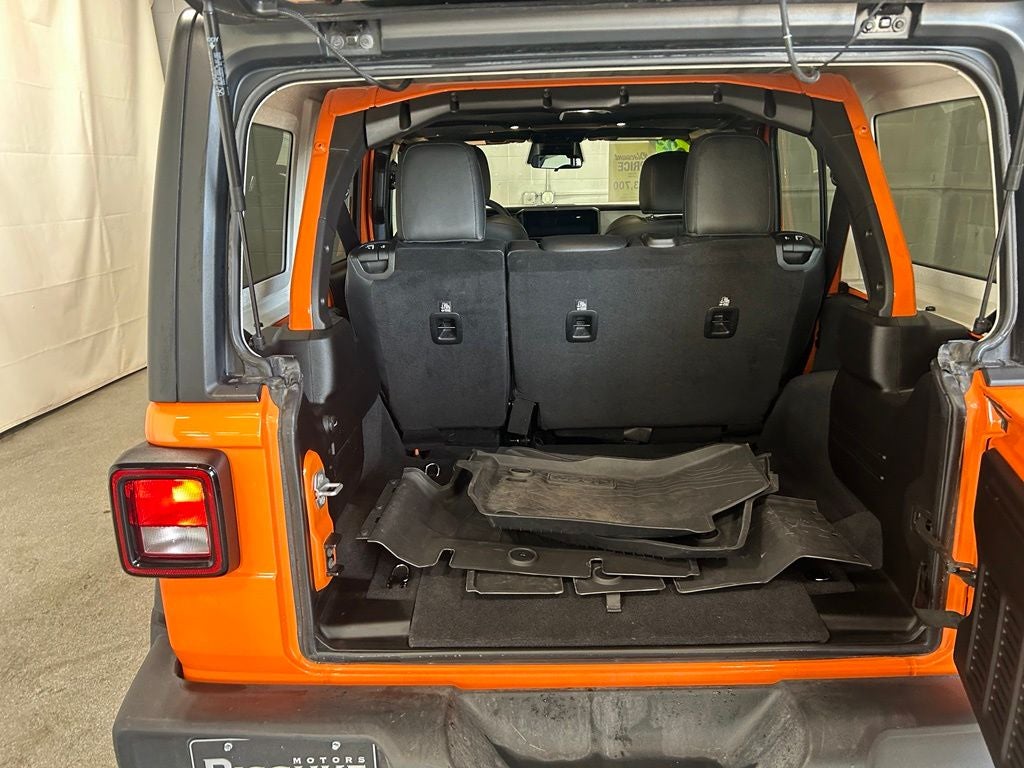 2025 Jeep Wrangler 4-Door Summit 4x4