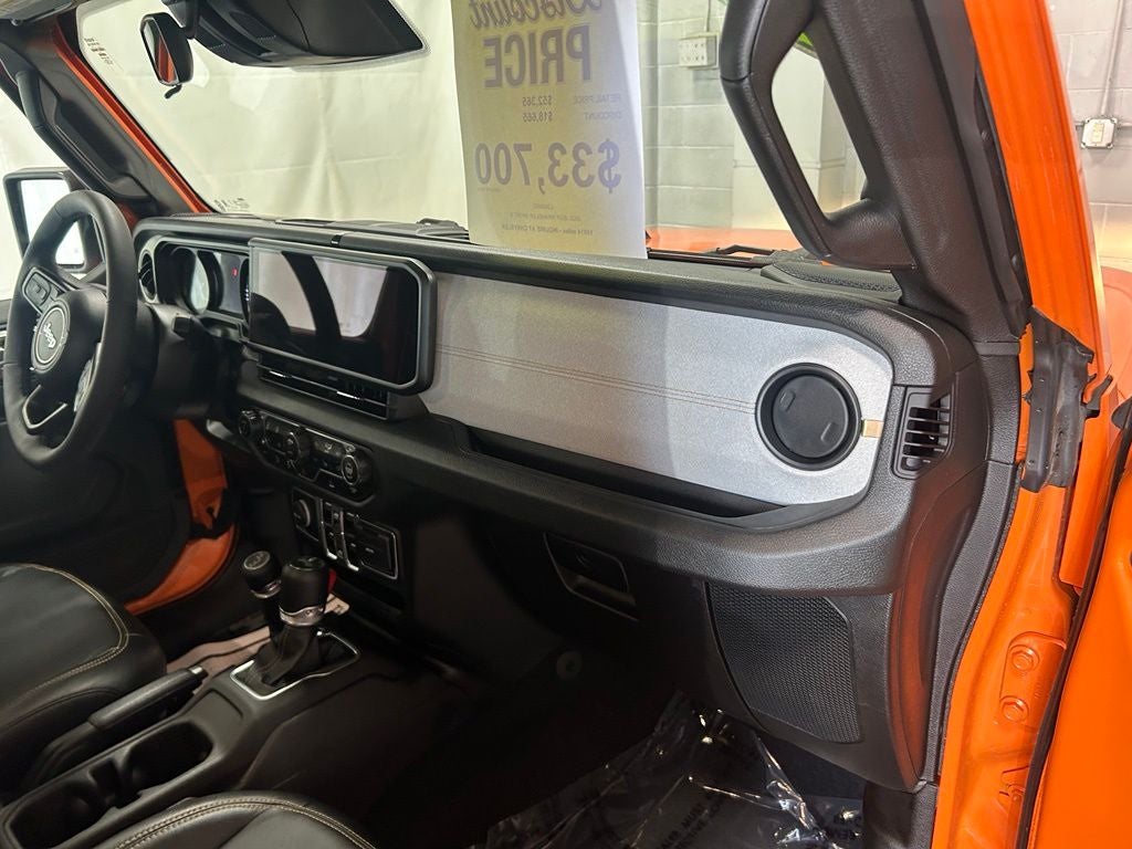 2025 Jeep Wrangler 4-Door Summit 4x4