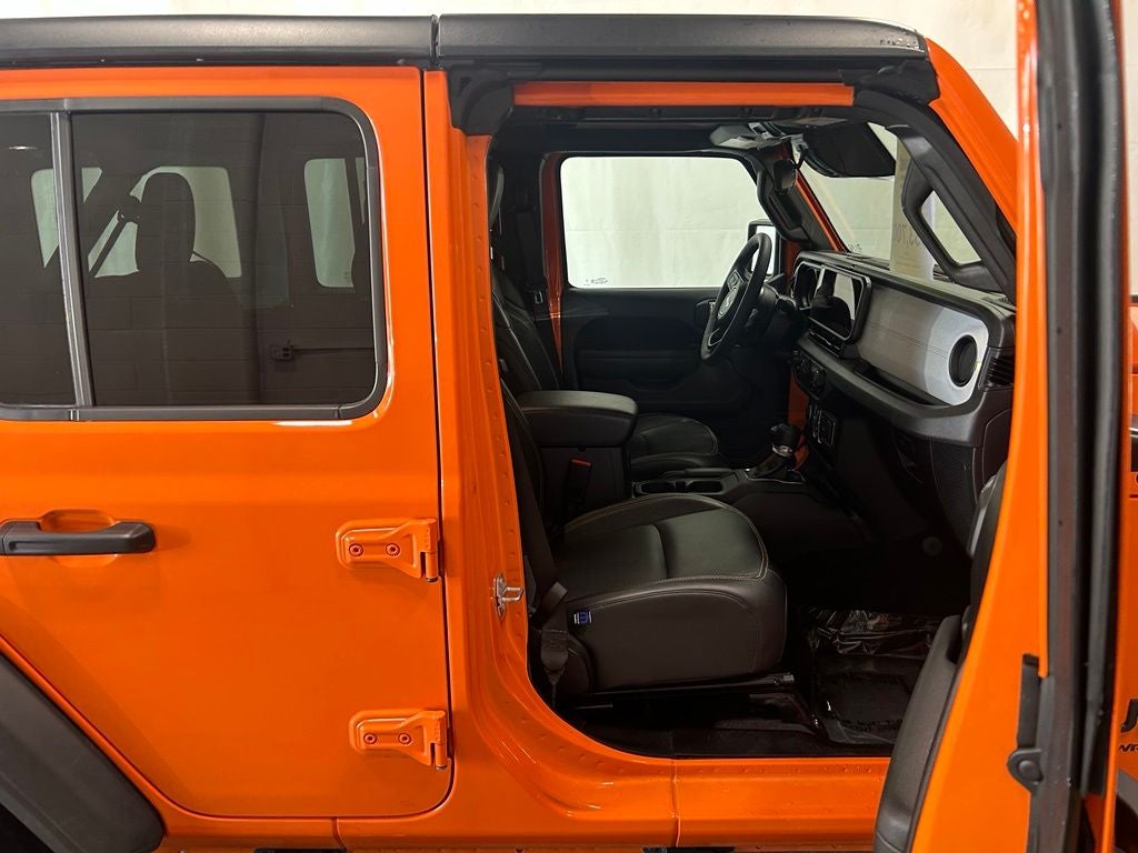 2025 Jeep Wrangler 4-Door Summit 4x4