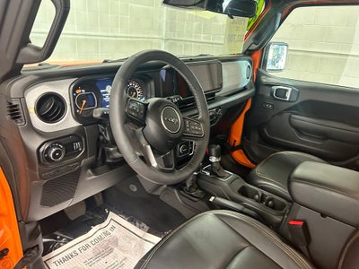 2025 Jeep Wrangler 4-Door Summit 4x4