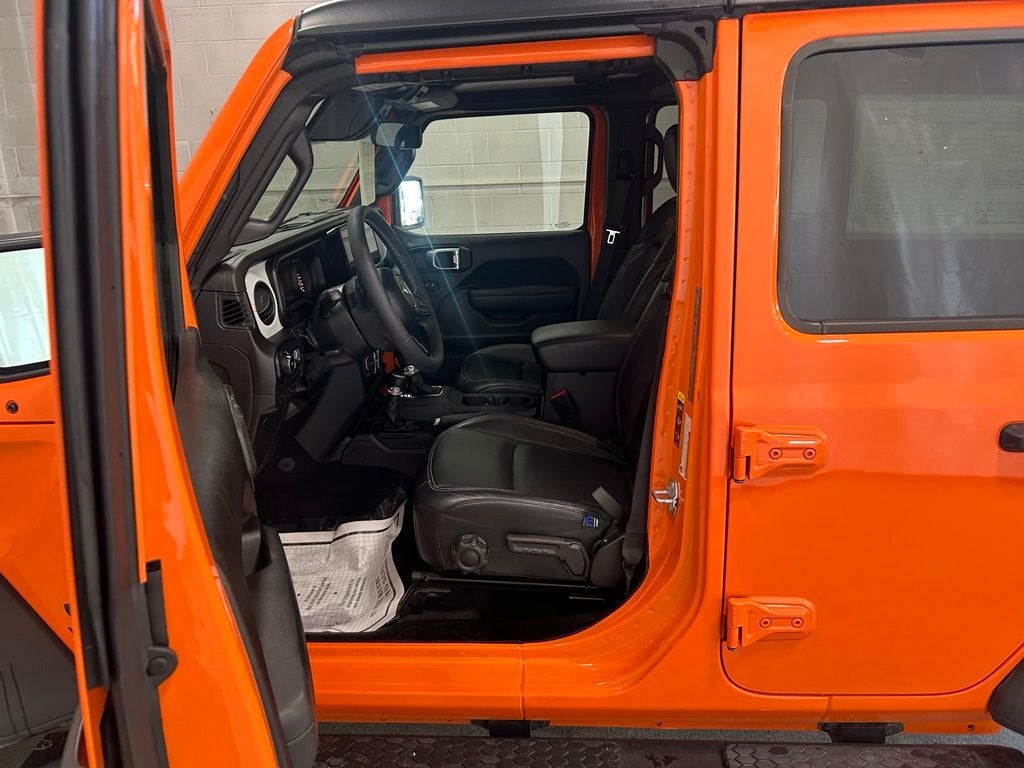 2025 Jeep Wrangler 4-Door Summit 4x4