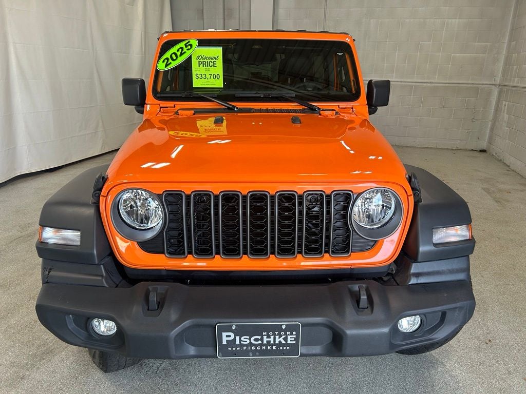 2025 Jeep Wrangler 4-Door Summit 4x4