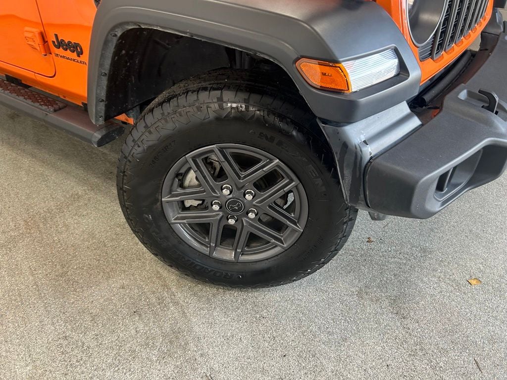 2025 Jeep Wrangler 4-Door Summit 4x4