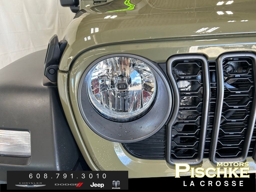 2025 Jeep Wrangler 4-Door Summit 4x4