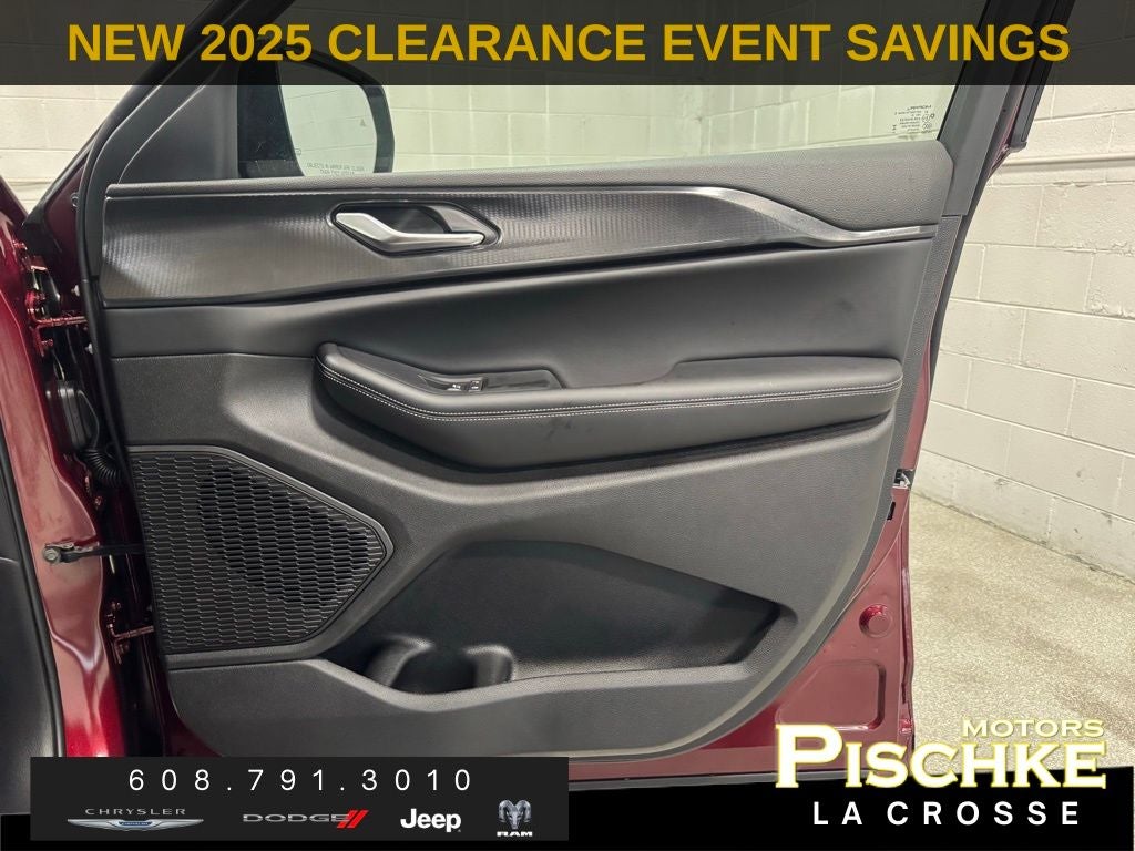 2025 Jeep Grand Cherokee GRAND CHEROKEE ALTITUDE 4X4