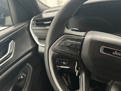 2024 Jeep Grand Cherokee Laredo 4x4