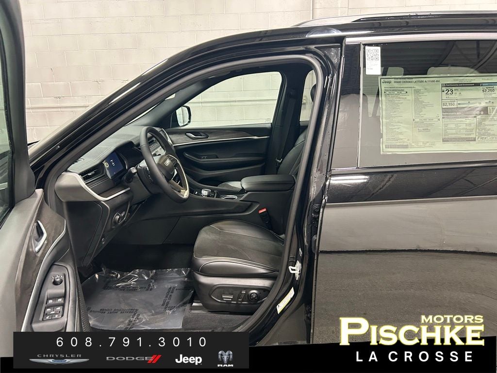 2026 Jeep Grand Cherokee GRAND CHEROKEE LAREDO ALTITUDE 4X4