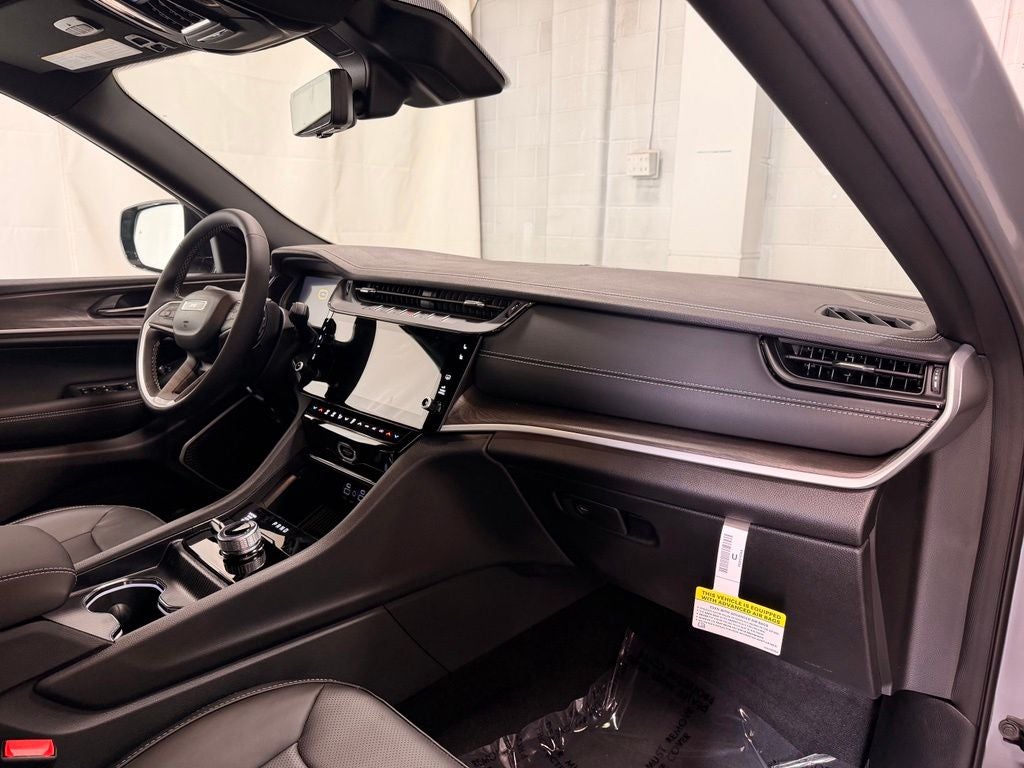 2027 Jeep Grand Cherokee Limited Reserve