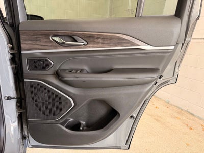 2027 Jeep Grand Cherokee Limited Reserve