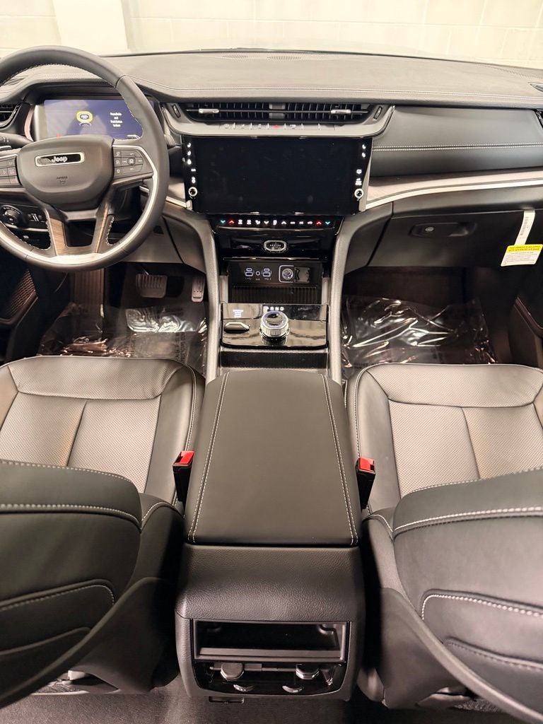 2027 Jeep Grand Cherokee GRAND CHEROKEE LIMITED RESERVE 4X4