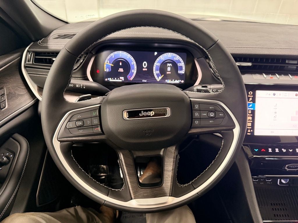 2027 Jeep Grand Cherokee GRAND CHEROKEE LIMITED RESERVE 4X4