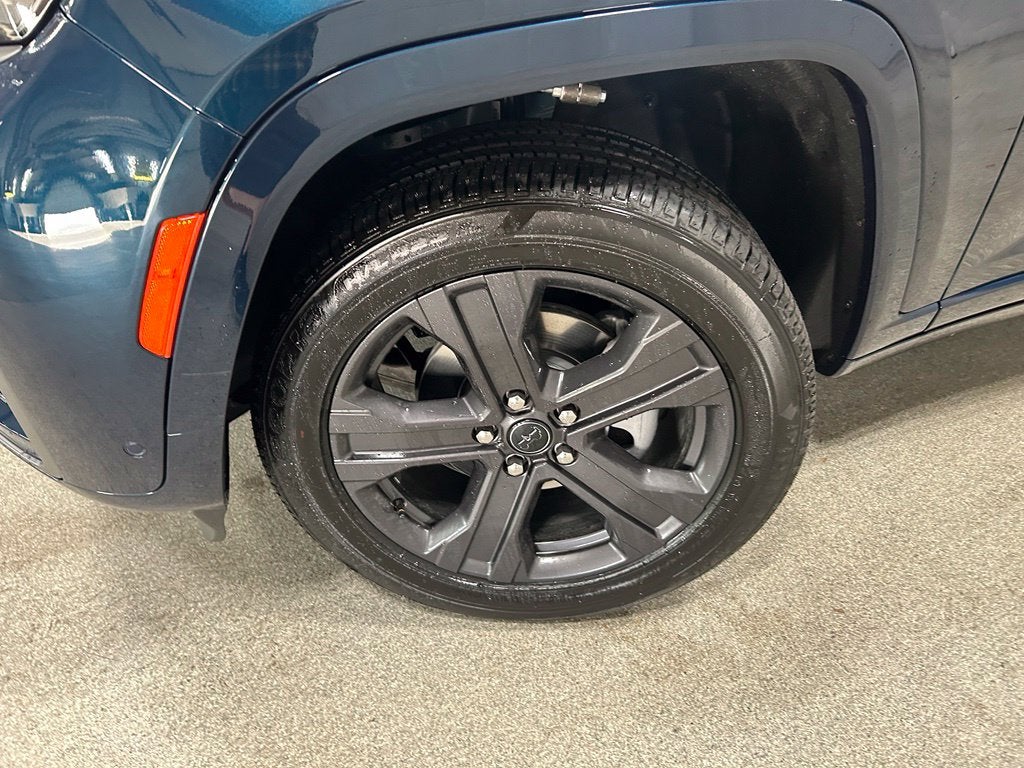 2027 Jeep Grand Cherokee GRAND CHEROKEE LIMITED RESERVE 4X4