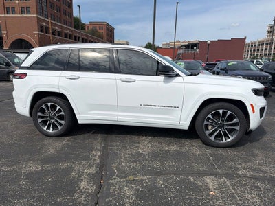 2022 Jeep Grand Cherokee Overland 4x4