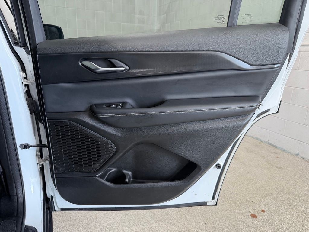 2023 Jeep Grand Cherokee L Altitude 4x4