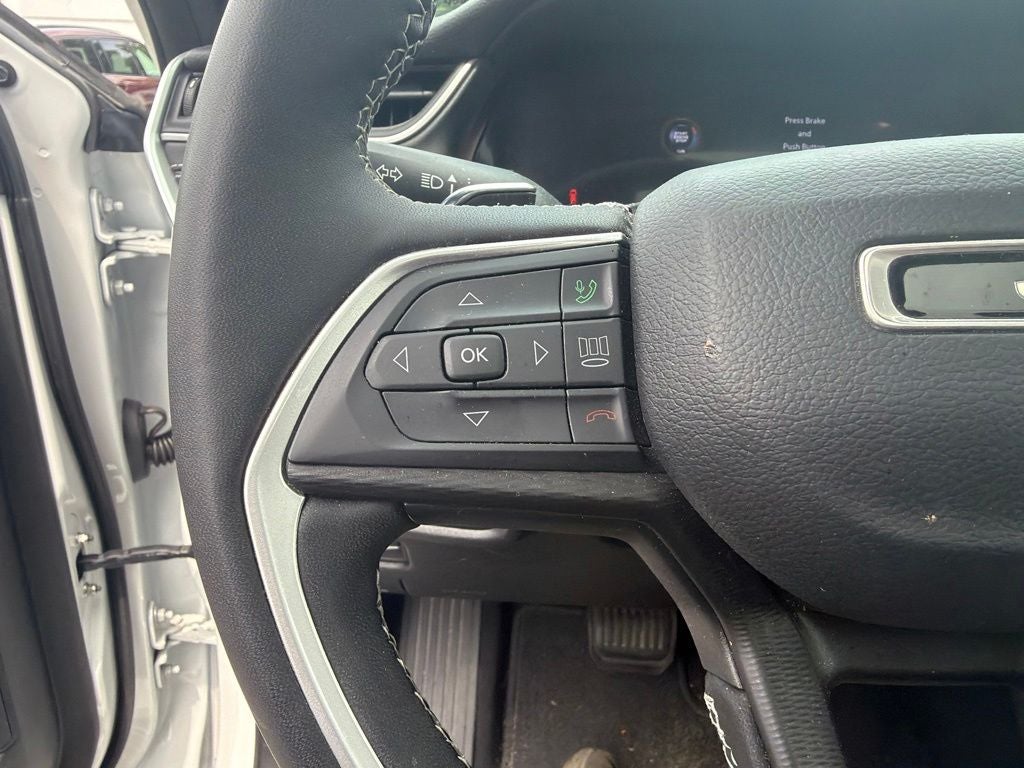 2023 Jeep Grand Cherokee L Altitude 4x4