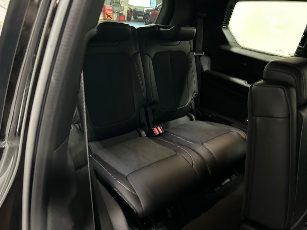 2026 Jeep Grand Cherokee GRAND CHEROKEE L LAREDO ALTITUDE 4X4