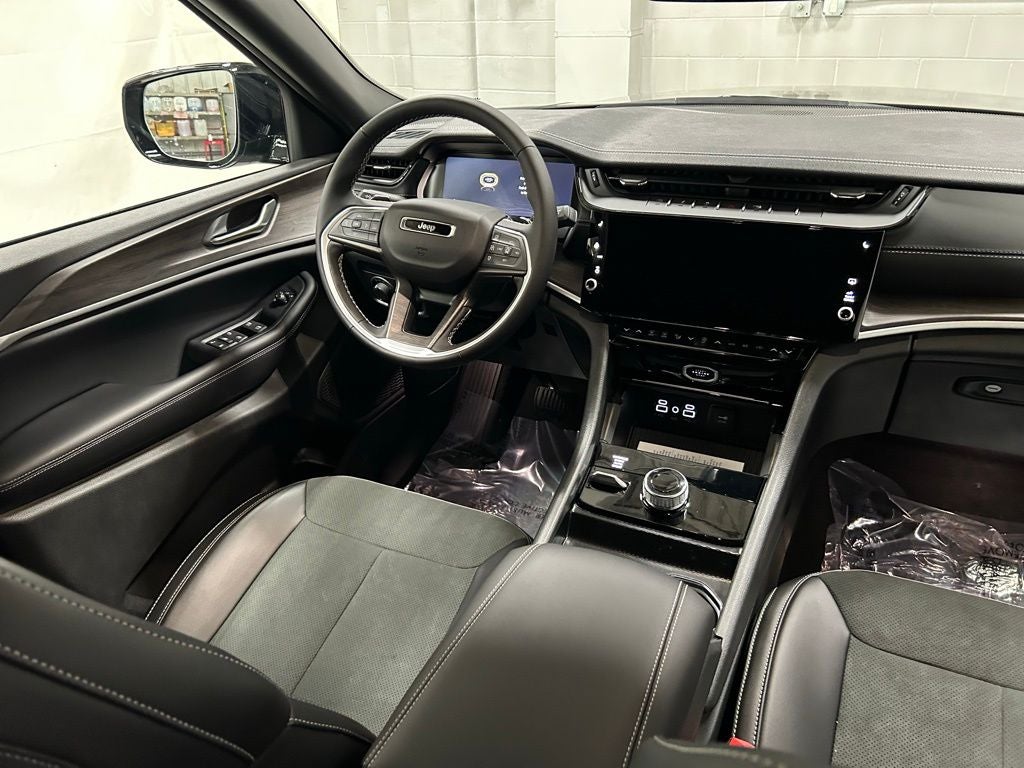 2026 Jeep Grand Cherokee GRAND CHEROKEE L LAREDO ALTITUDE 4X4
