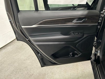 2026 Jeep Grand Cherokee GRAND CHEROKEE L LAREDO ALTITUDE 4X4