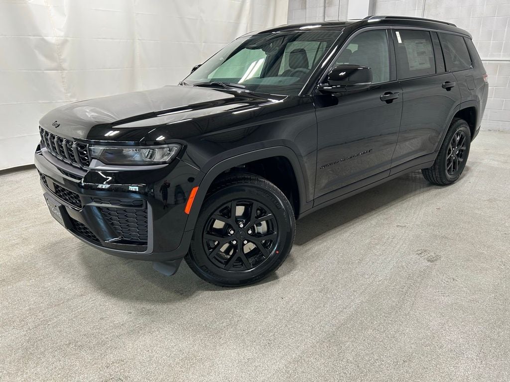 2026 Jeep Grand Cherokee GRAND CHEROKEE L LAREDO ALTITUDE 4X4