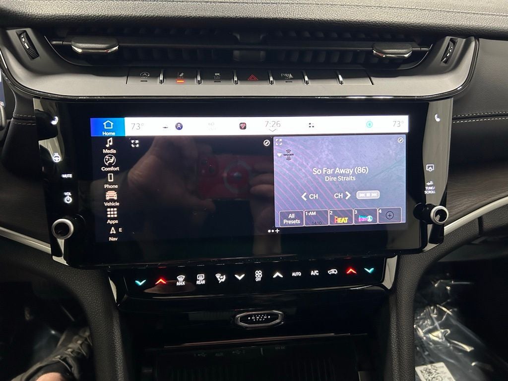 2026 Jeep Grand Cherokee GRAND CHEROKEE L LAREDO ALTITUDE 4X4