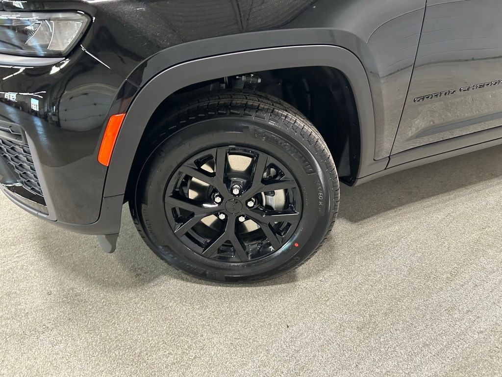 2026 Jeep Grand Cherokee GRAND CHEROKEE L LAREDO ALTITUDE 4X4