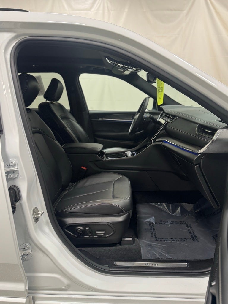 2023 Jeep Grand Cherokee L Overland 4x4