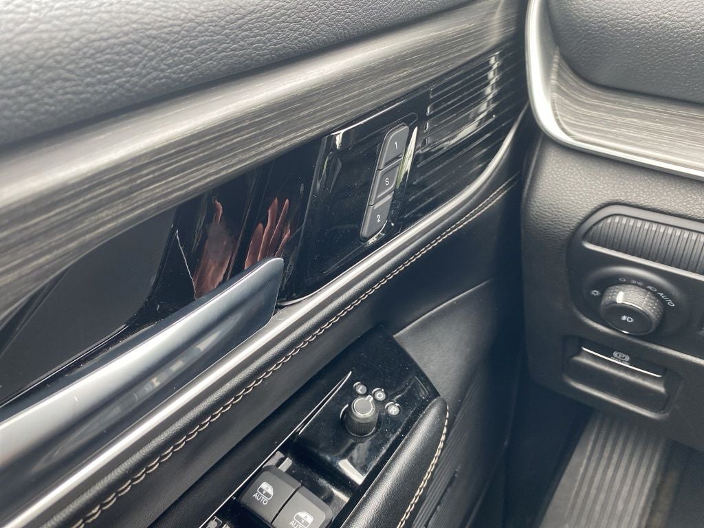2023 Jeep Wagoneer L Series II 4x4