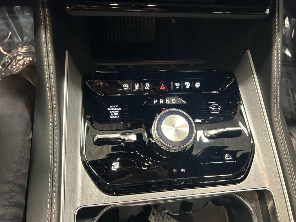 2026 Jeep Grand Wagoneer GRAND WAGONEER UPLAND 4X4