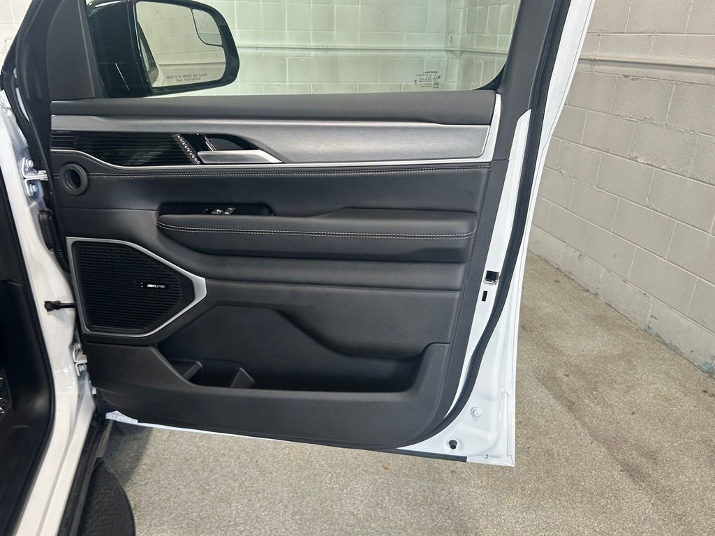 2026 Jeep Grand Wagoneer GRAND WAGONEER UPLAND 4X4