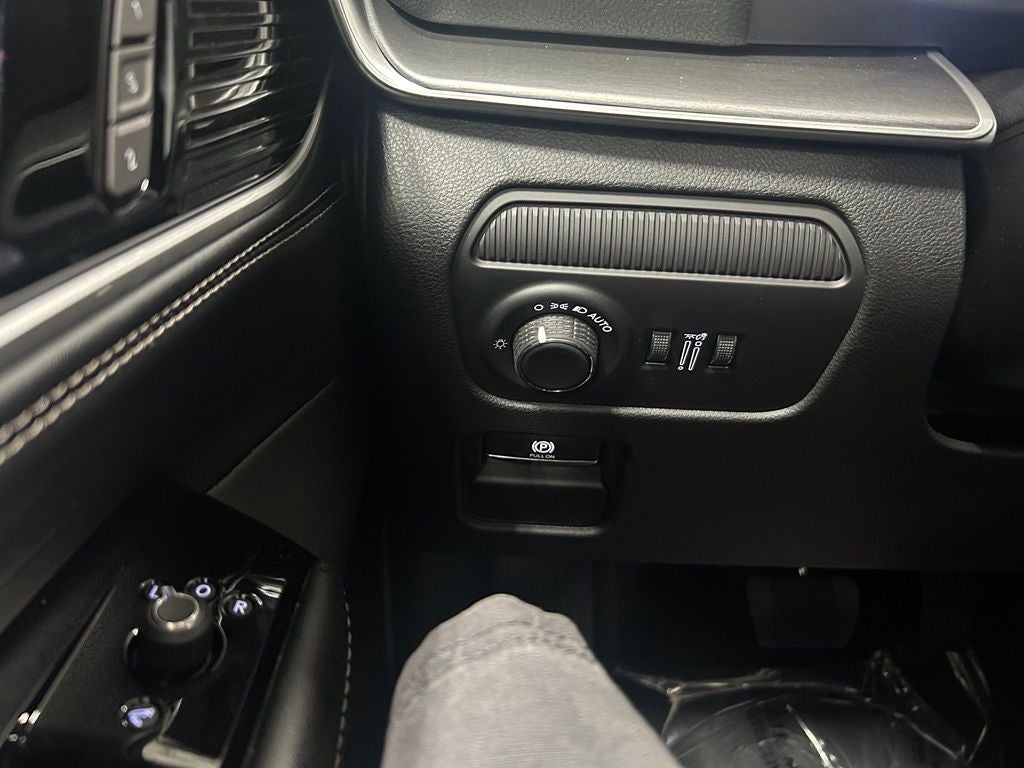 2026 Jeep Grand Wagoneer GRAND WAGONEER UPLAND 4X4