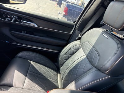 2025 Jeep Grand Wagoneer Series III Obsidian 4x4