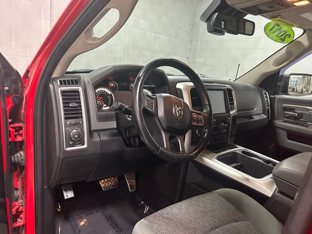 2017 RAM 1500 Big Horn Quad Cab 4x4 6'4' Box