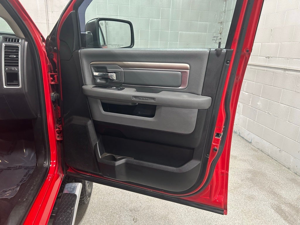 2017 RAM 1500 Big Horn Quad Cab 4x4 6'4' Box