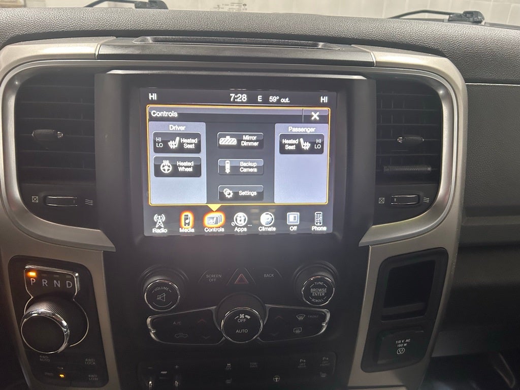 2017 RAM 1500 Big Horn Quad Cab 4x4 6'4' Box