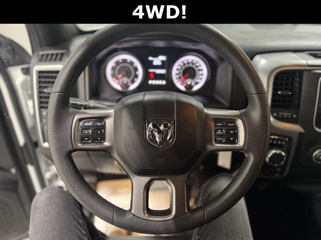 2024 RAM 1500 Classic Warlock Crew Cab 4x4 5'7' Box