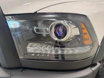 2024 RAM 1500 Classic Warlock Crew Cab 4x4 5'7' Box