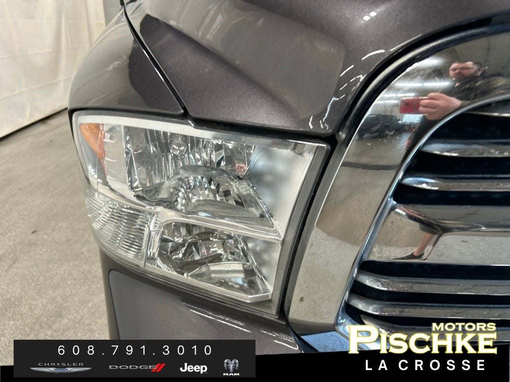 2017 RAM 1500 Lone Star Silver Crew Cab 4x4 5'7' Box