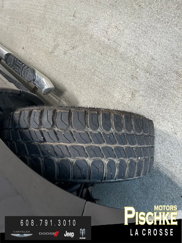 2017 RAM 1500 Lone Star Silver Crew Cab 4x4 5'7' Box