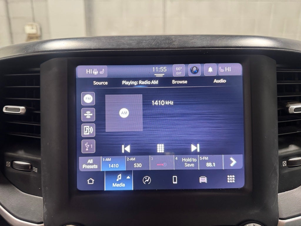 2022 RAM 1500 Big Horn Quad Cab 4x4 6'4' Box