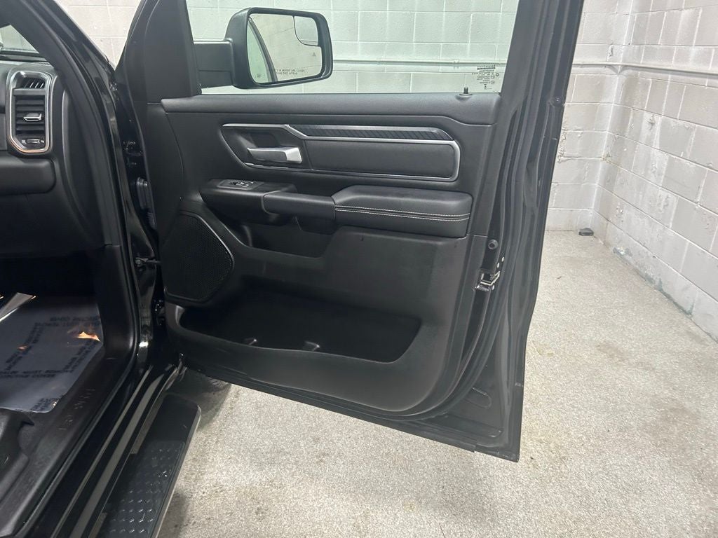 2025 RAM 1500 Big Horn Crew Cab 4x4 5'7' Box