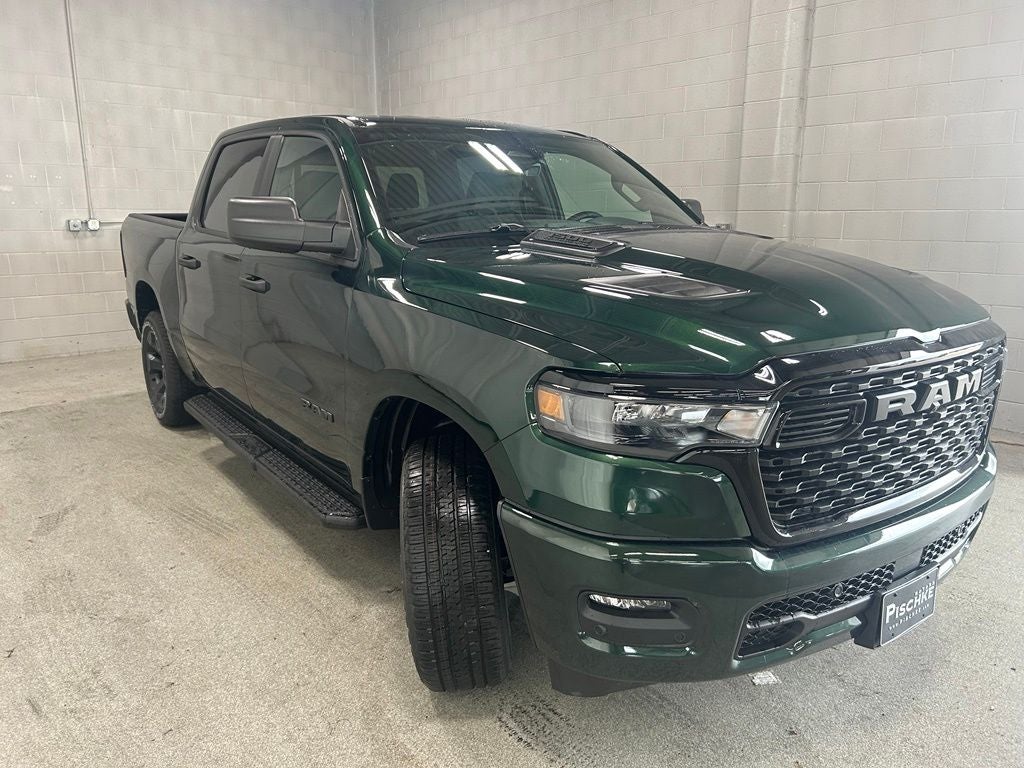 2026 RAM Ram 1500 RAM 1500 EXPRESS CREW CAB 4X4 5'7' BOX