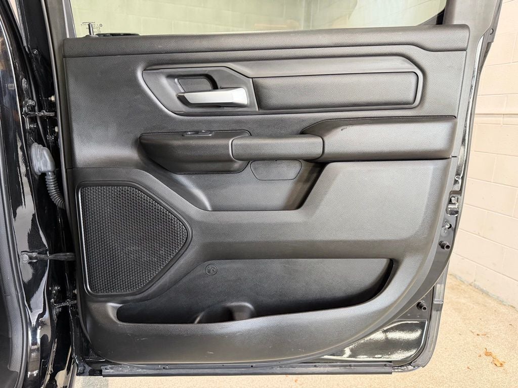 2024 RAM Ram 1500 Tradesman Crew Cab 4x4 5'7' Box