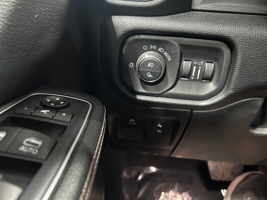 2020 RAM Ram 1500 Laramie Crew Cab 4x4 5'7' Box