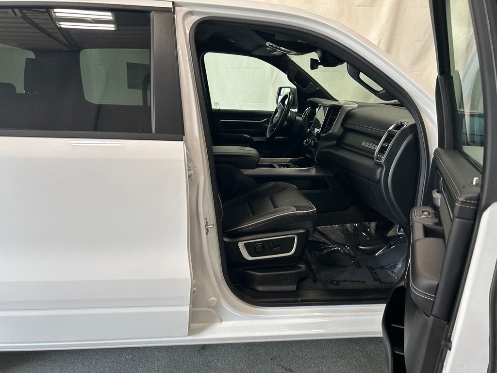 2024 RAM 1500 Laramie Crew Cab 4x4 5'7' Box