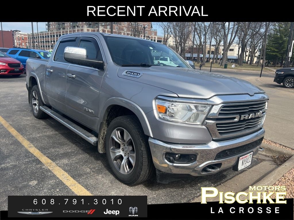 2022 RAM 1500 Laramie Crew Cab 4x4 5'7' Box