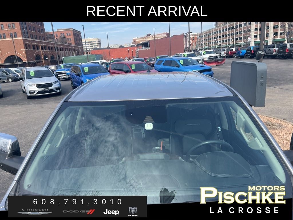 2022 RAM 1500 Laramie Crew Cab 4x4 5'7' Box